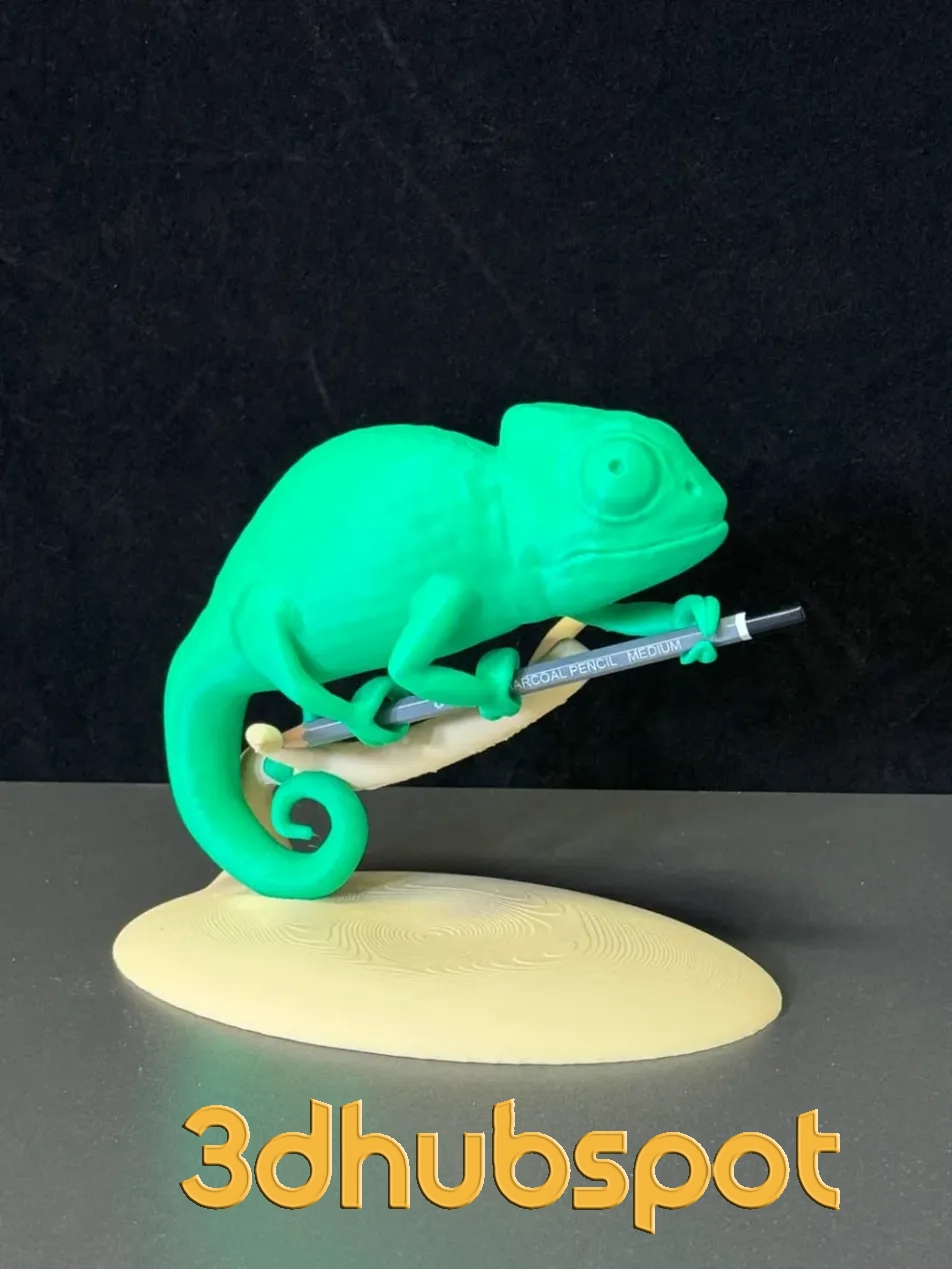 3D Printable Chameleon Pen Holder - Whimsical Desk Accessory